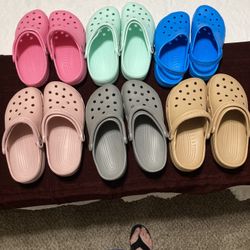 New Crocs Unisex-Adult Classic Clogs