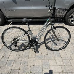 Women’s Trek Step Thru Aluminum Lightweight 21Speed Shock Post Seat
