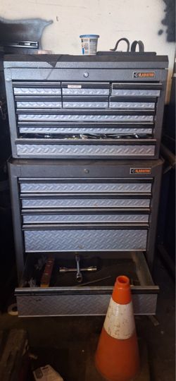 Gladiator tool chest