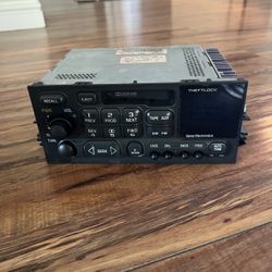 1996 Chevy K1500 OEM radio