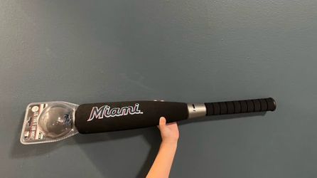Marlins foam bat and ball **NEW