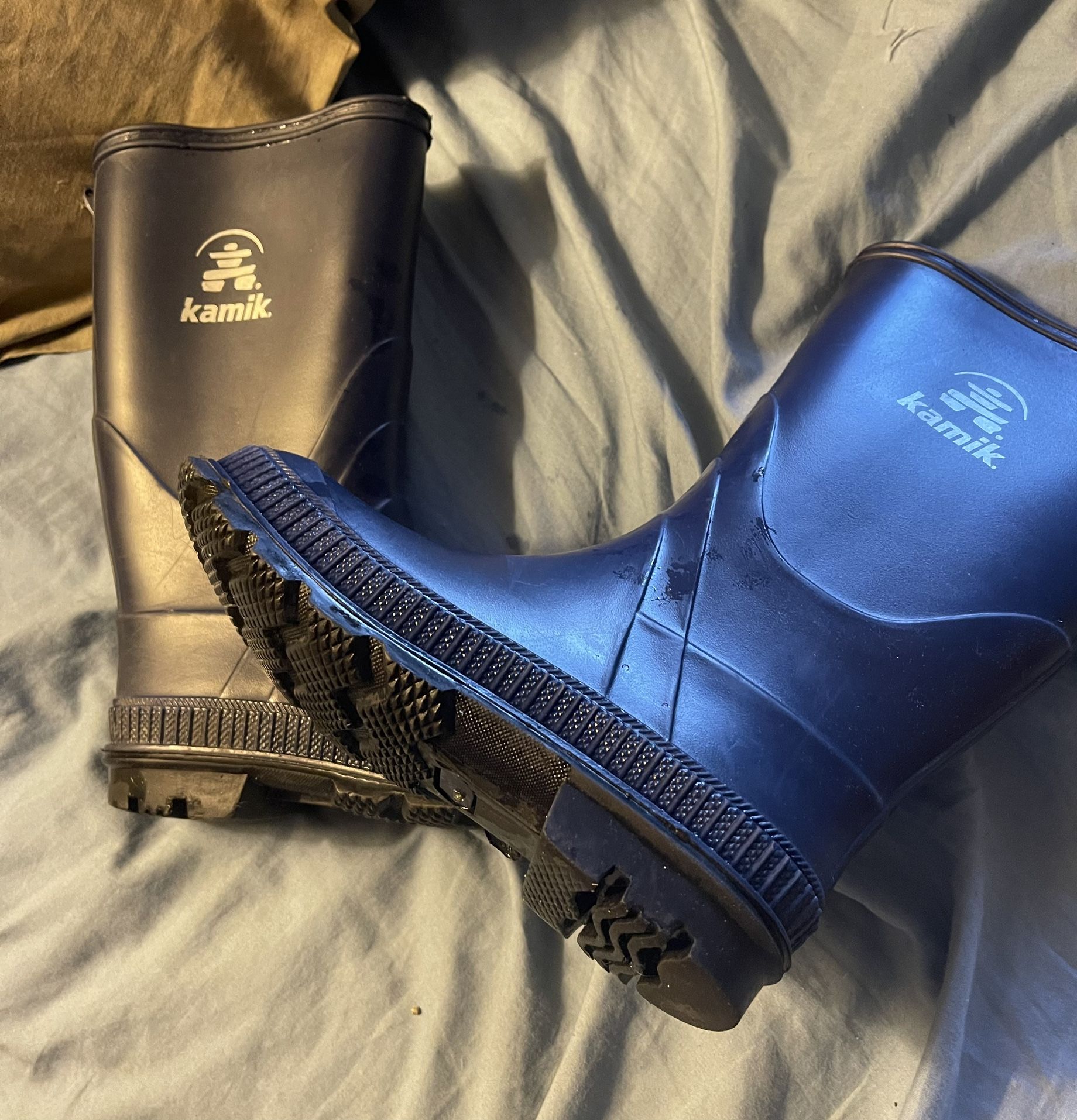 #2 Kamik kids rain boots sz2