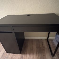 Desk- Black