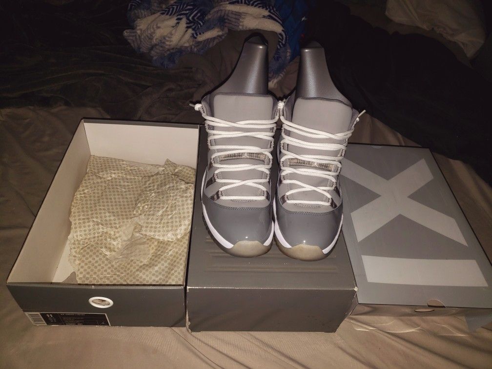 2010 Cool Grey 11's Size 11