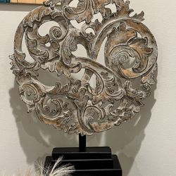 Ornate Decorative Sculpture – Silver & Wood Finish ✨