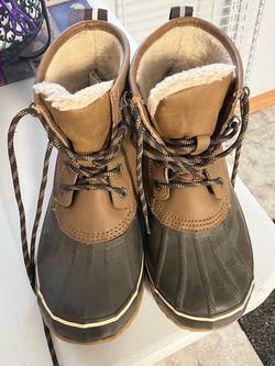 Women’s waterproof size 8 boots