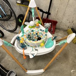 Evenflo Exersaucer With Wooden Frame