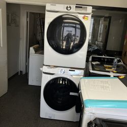 FRONT LOAD NEW SAMSUNG WASHER AND GAS DRYER