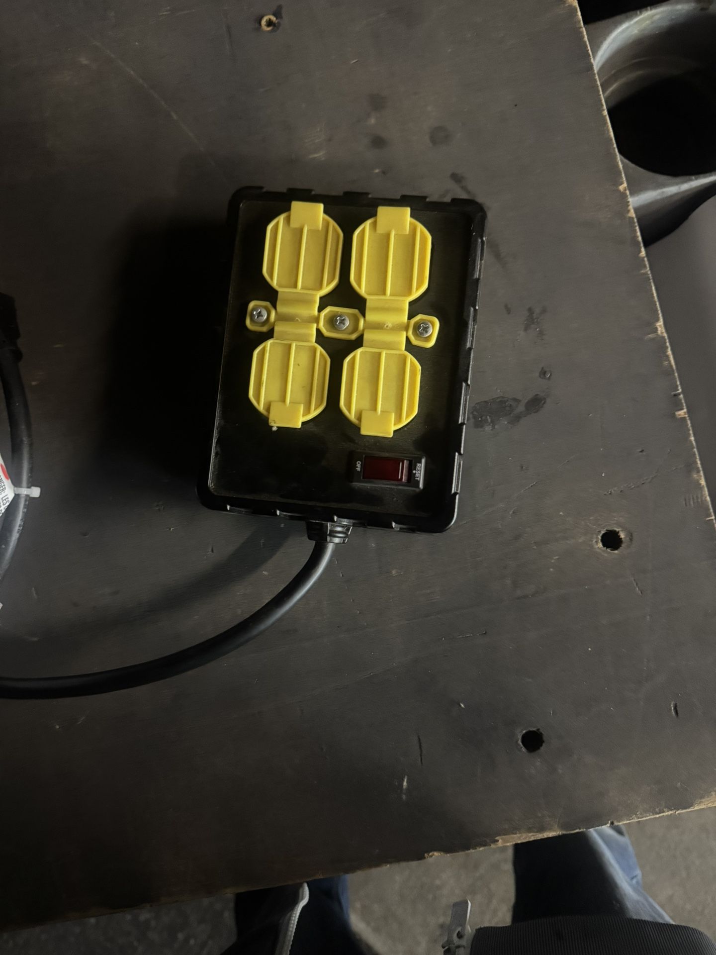 4 Power Outlet