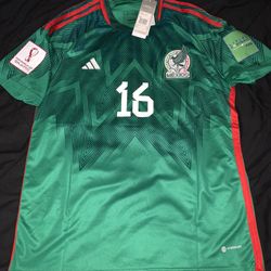Hector Herrera Mexico Jersey - Large 