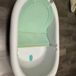 Bath tub for infant to toddler!