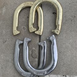Gold and Silver Franklin Horseshoe Set Or Backyard Play Starter For Sale $20.00