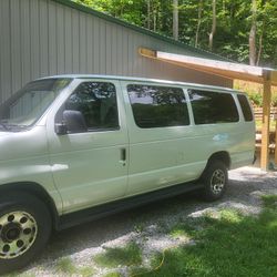2001 Ford Econoline