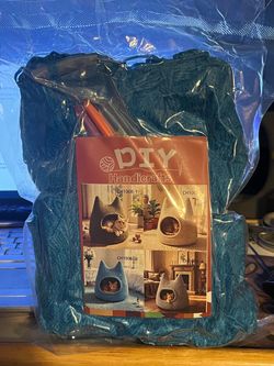 DIY Crochet 11” Tall Kitty Cat Head Blue Bed NEW!