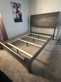 Queen size wood sleigh bed frame