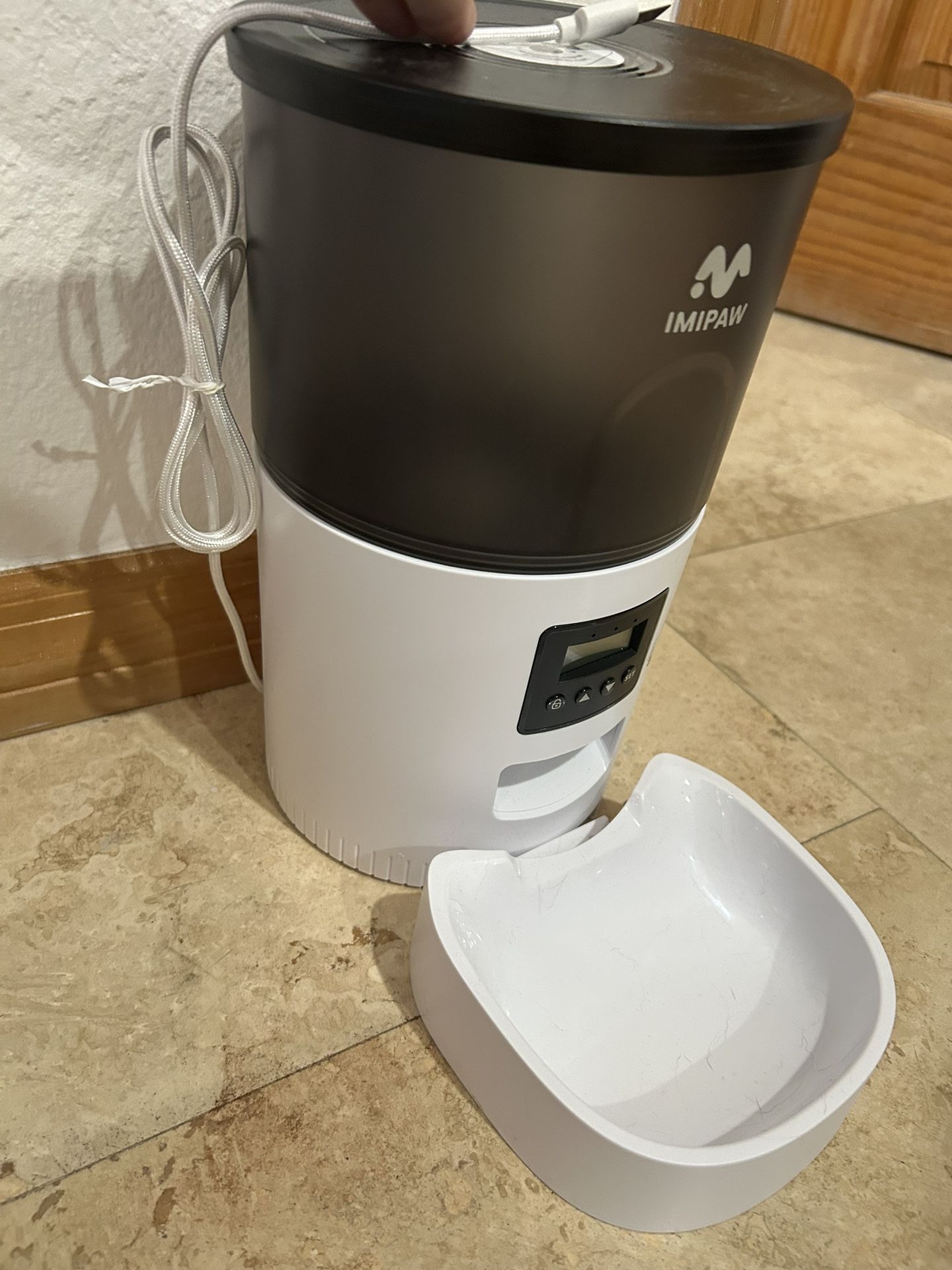 Automatic Cat Feeder