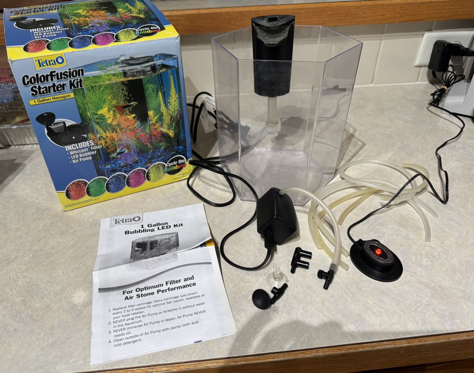 Tetra 1 Gallon Bubbling LED Starter Kit Fish Tank