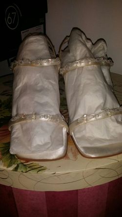Dye wedding shoes