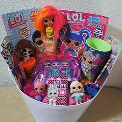 LOL SURPRISE GIFT BASKET. ( PICK UP IN MODESTO.)