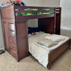 Rooms to go twin outlet over full bunk bed