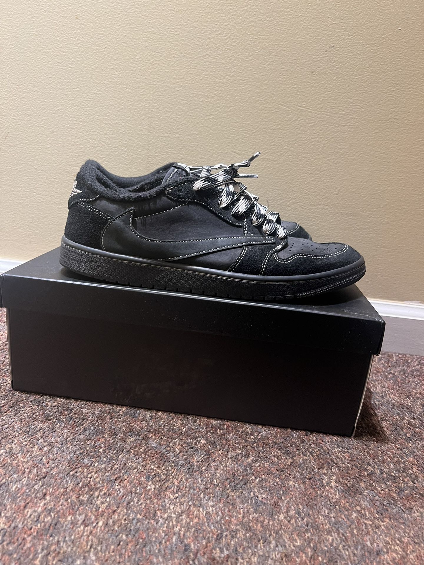 Travis Scott x Air Jordan 1 Retro Low OG SP ‘Black Phantom’