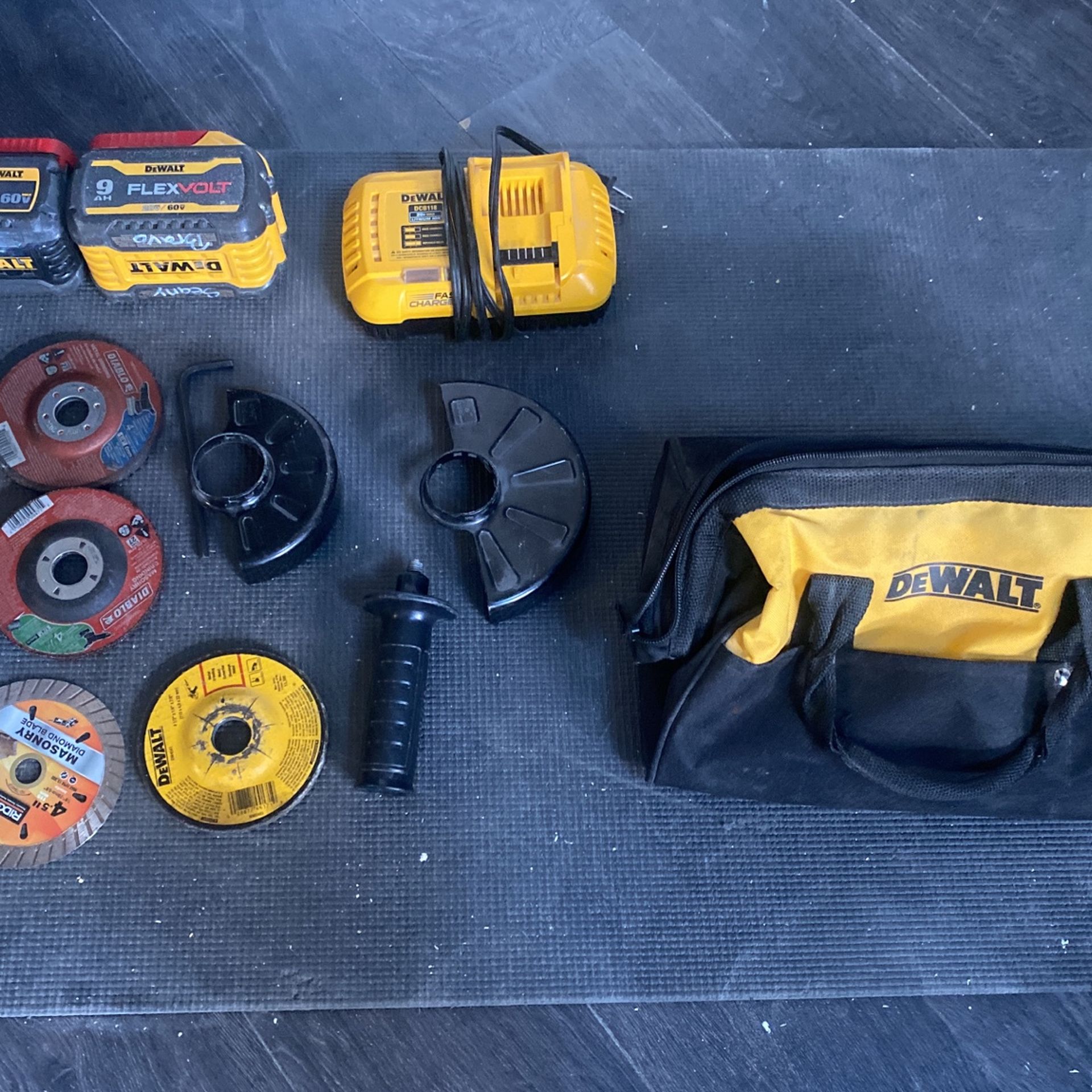 DeWalt Flexvolt 60V Angle grinder 