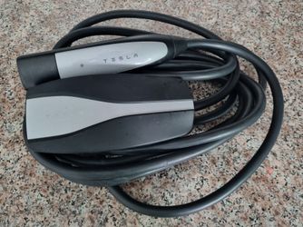 Tesla Charged Mobile Connector