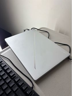 Asus ROG Zephyrus G14 (Platinum White)