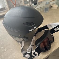 Youth Helmet And Goggles Size S