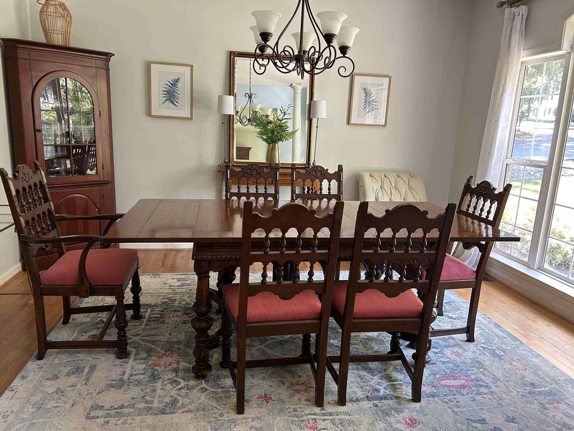 Mahogany Dining room table  and chairs