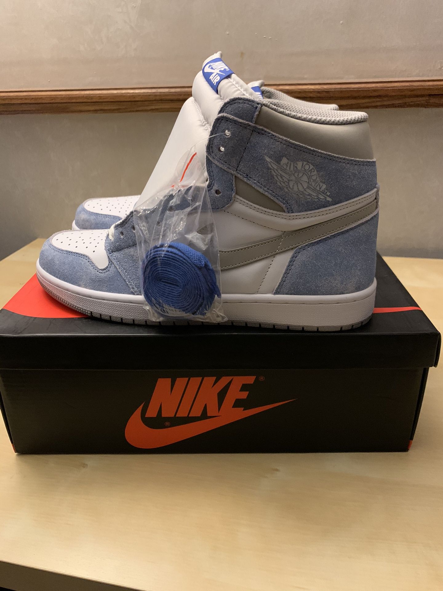Air Jordan 1- Hyper Royal Smoke Grey- Size 10 Mens