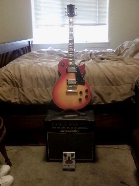 Sunburst. Les. Paul, Copy. Electric Guitar,, With Acoustic,G20 Amp. And,Akai,,, Distortion Pedal..With Cords