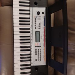 Yamaha YPT-260 61 Key Portable Digital Keyboard 