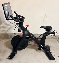 Peloton Bike (2020)