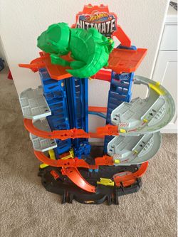 Hot wheel garage