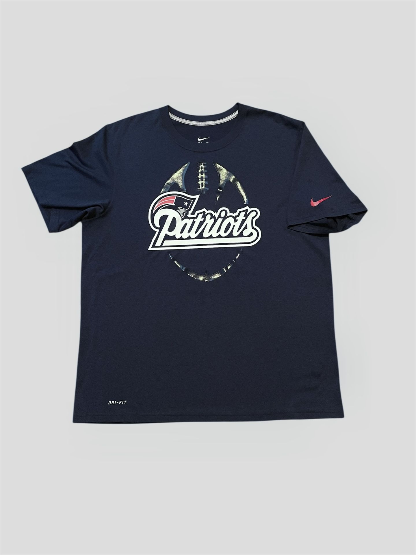 New England Patriots Nike Dri fit navy blue NFL t shirt Size Large