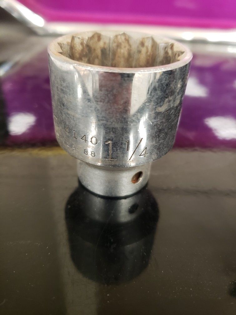 1/2" Wright Socket 1 1/4"