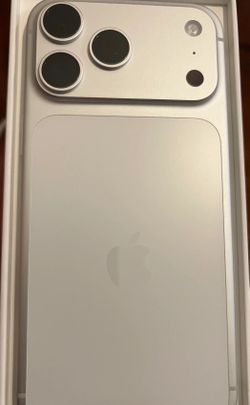 Brand New iPhone 17 Pro Max **(UNLOCKED For Any Company)**