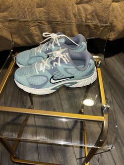 Women’s V5 RNR Sneaker