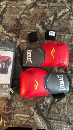 Pro style elite training gloves, 14 ounces