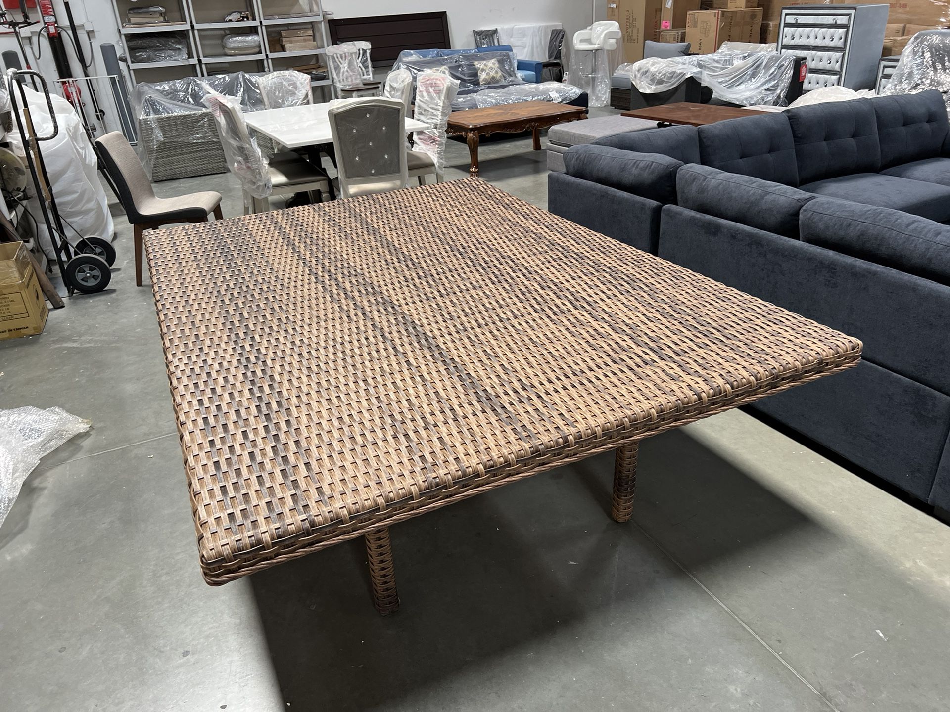 New! Large Patio Table, Wicker Furniture, PE Resin Wicker Table, Wicker Table Furniture, Patio Furniture, Outdoor Table