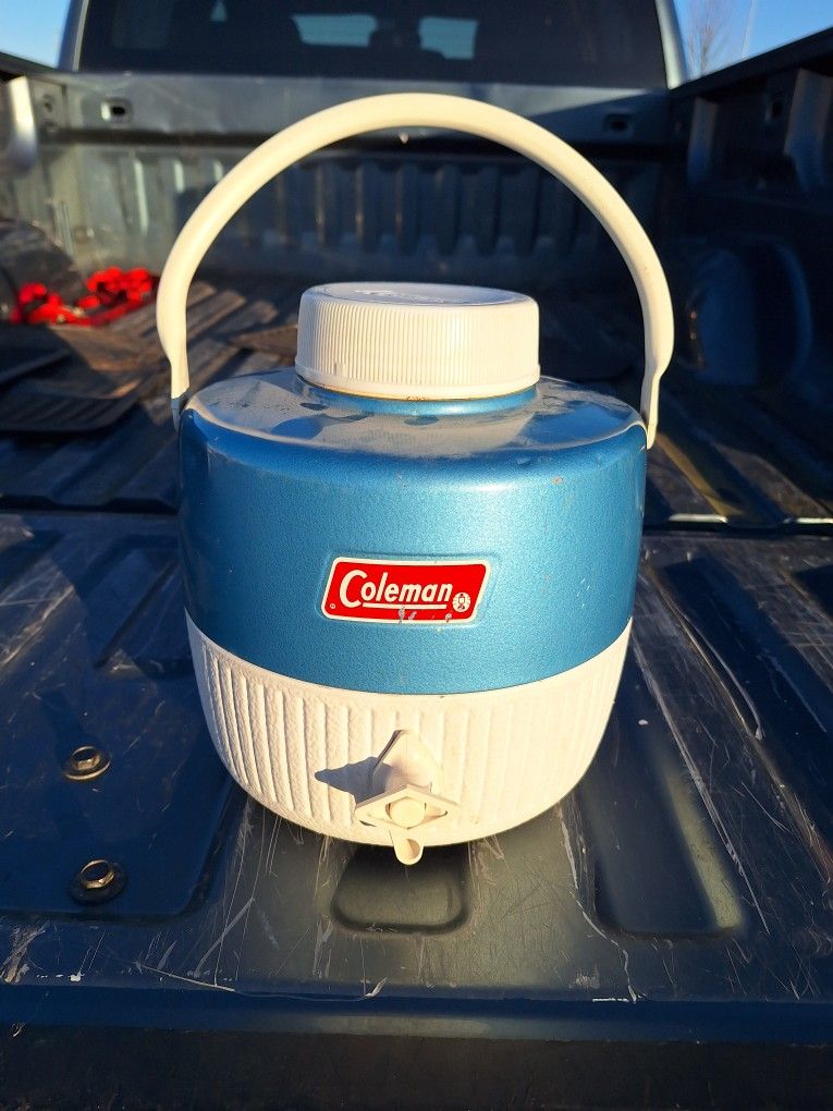 Vintage 1972 Coleman Jug Cooler Red Metal/Plastic 1 Gallon