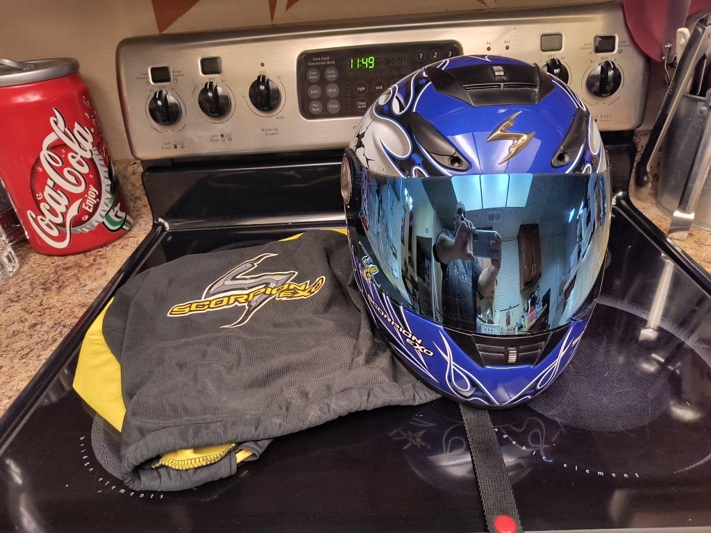 Scorpion EXO Crack Head Men's (XL) Motorcycle / BMX Helmet For Sale!!!