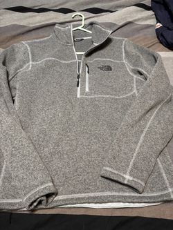 Like new Mens Authentic Northface size Medium