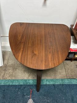 Mcm rounded triangle table