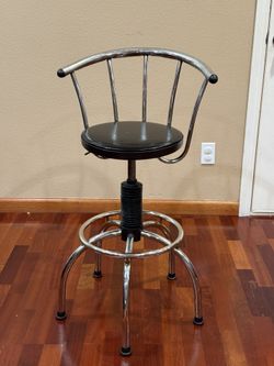 Kitchen High Chair with Silver Detail