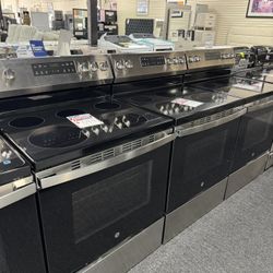 GE ELECTRIC STOVE. 🚚WE DELIVER🚚