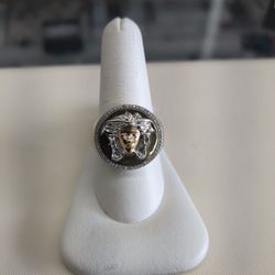 10k Gold Ring 6.9 Grams Size 10 If You Are Interested Please Ask For Maribel Thank You 