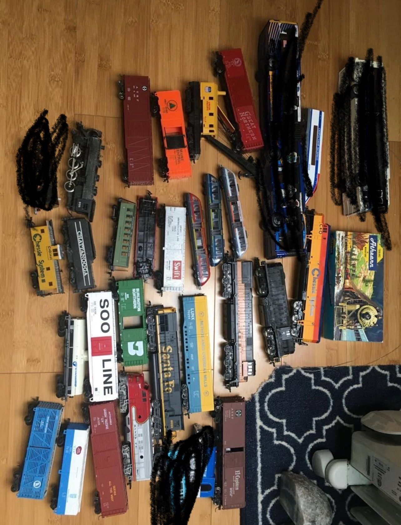 Huge electric track + train set bachmann rivarossi Locomotives Cars