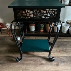 Corner Table 